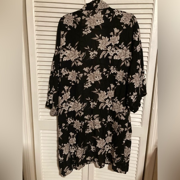 Maya Kimono Spiritual Gangster Black Floral Cover Up - Picture 1 of 3